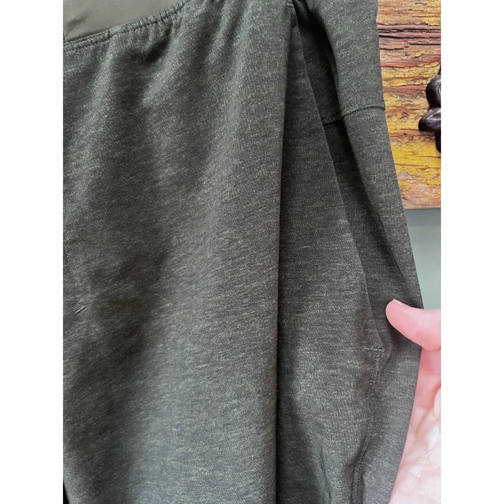 Lululemon Men's T.H.E.‎ Linerless Workout Shorts Forest Green Size  M Athletic